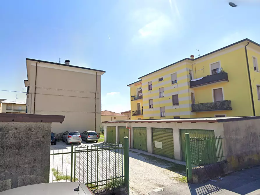 Immagine 12 di Appartamento in vendita  in Via piave a Rovato