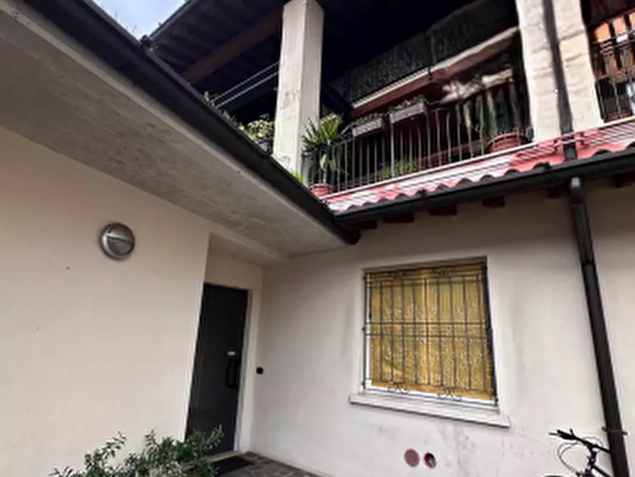 Immagine 12 di Appartamento in vendita  in Via San Gottardo a Trenzano