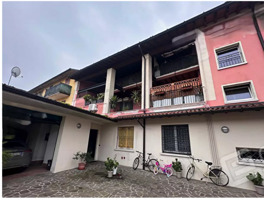 Immagine 15 di Appartamento in vendita  in Via San Gottardo a Trenzano