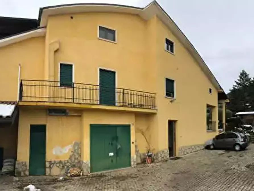 Immagine 2 di Appartamento in vendita  in Via Sant'Anna a L'aquila