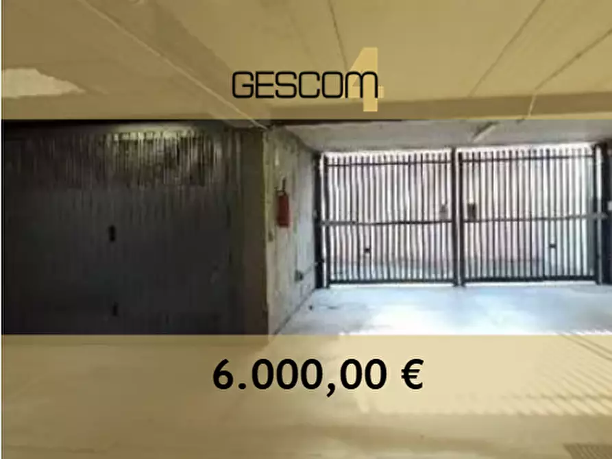 Immagine 1 di Garage in vendita  in Piazza A. De Gasperi a San Giovanni Lupatoto