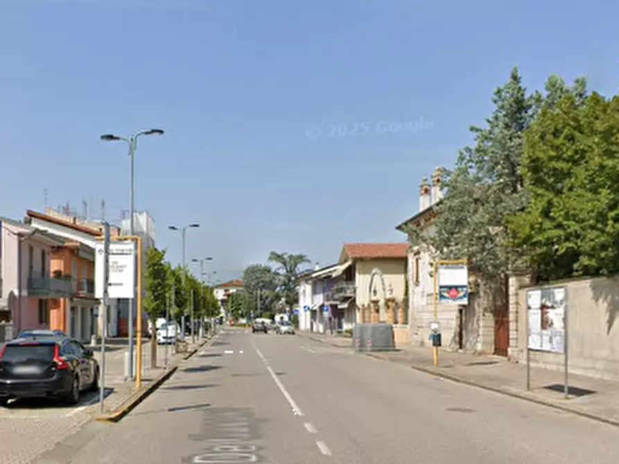 Immagine 4 di Garage in vendita  in Piazza A. De Gasperi a San Giovanni Lupatoto