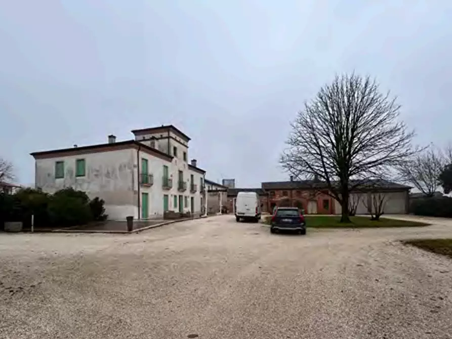 Immagine 2 di Stabile in vendita  in Via Crosare di Sotto a Pressana