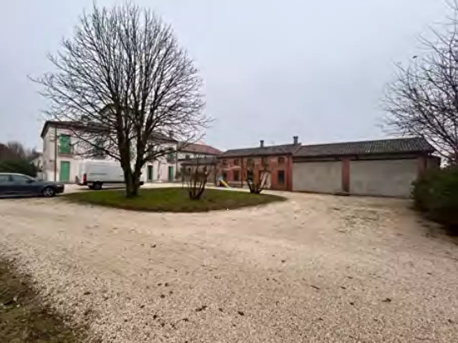 Immagine 5 di Stabile in vendita  in Via Crosare di Sotto a Pressana