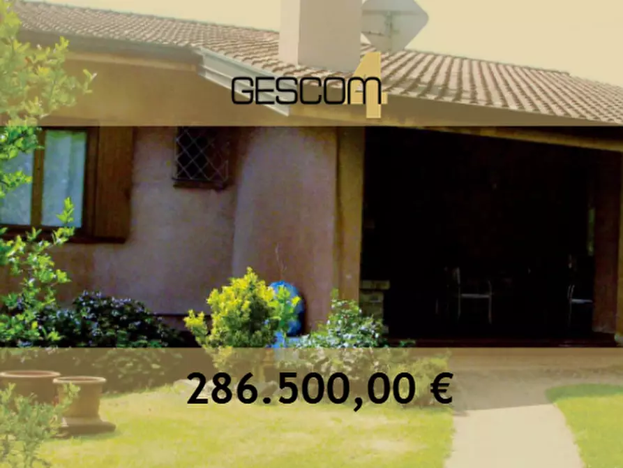 Immagine 1 di Villa in vendita  in Via Nuova Fratte a Azzano Decimo