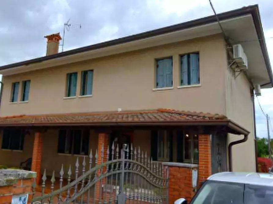 Immagine 12 di Porzione di casa in vendita  in Via Risorgimento a Fiume Veneto
