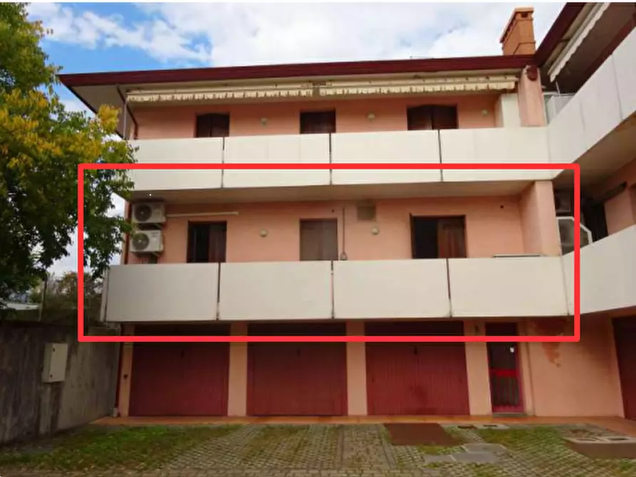 Immagine 7 di Negozio in vendita  in viale G. D'Annunzio a Roveredo In Piano