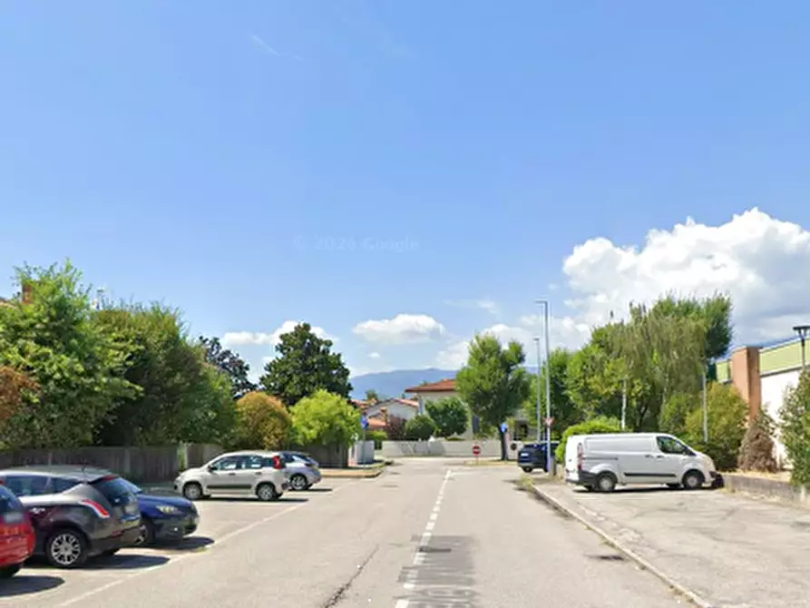 Immagine 9 di Negozio in vendita  in viale G. D'Annunzio a Roveredo In Piano