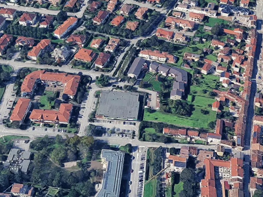Immagine 10 di Negozio in vendita  in viale G. D'Annunzio a Roveredo In Piano