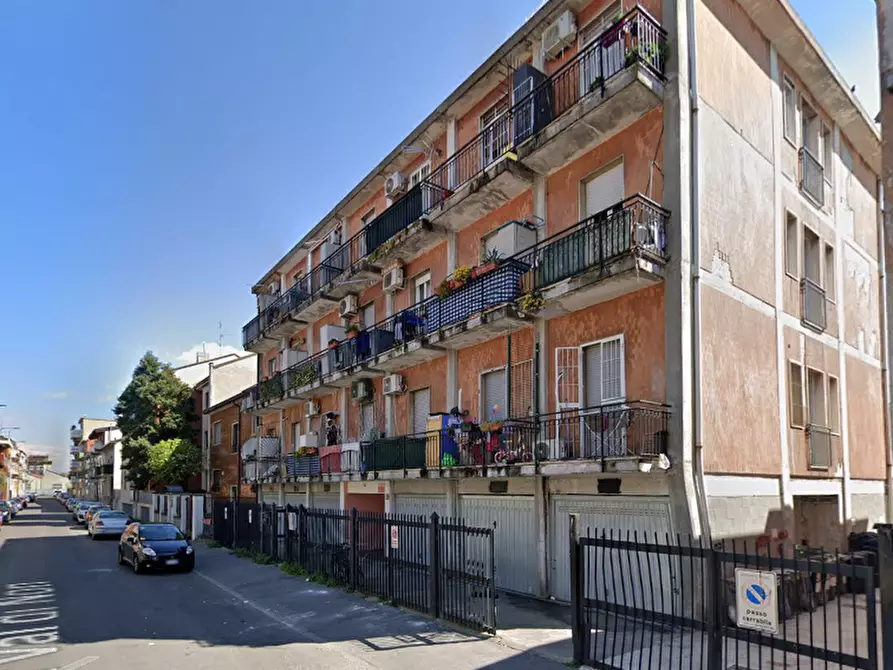 Immagine 6 di Appartamento in vendita  in Via Val Di Non a Milano