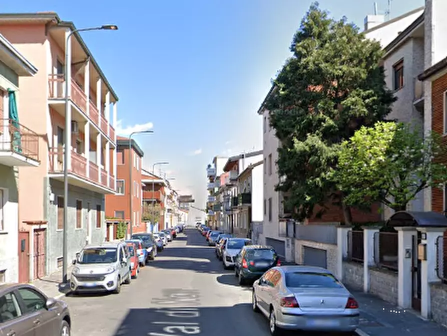 Immagine 10 di Appartamento in vendita  in Via Val Di Non a Milano