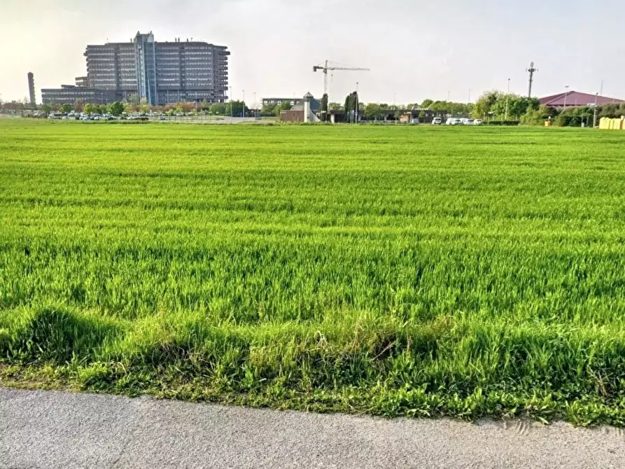 Immagine 5 di Terreno edificabile in vendita  in Via Marcon a Bassano Del Grappa