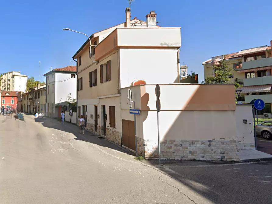 Immagine 3 di Appartamento in vendita  in Via Camillo Cavour  a Arzignano