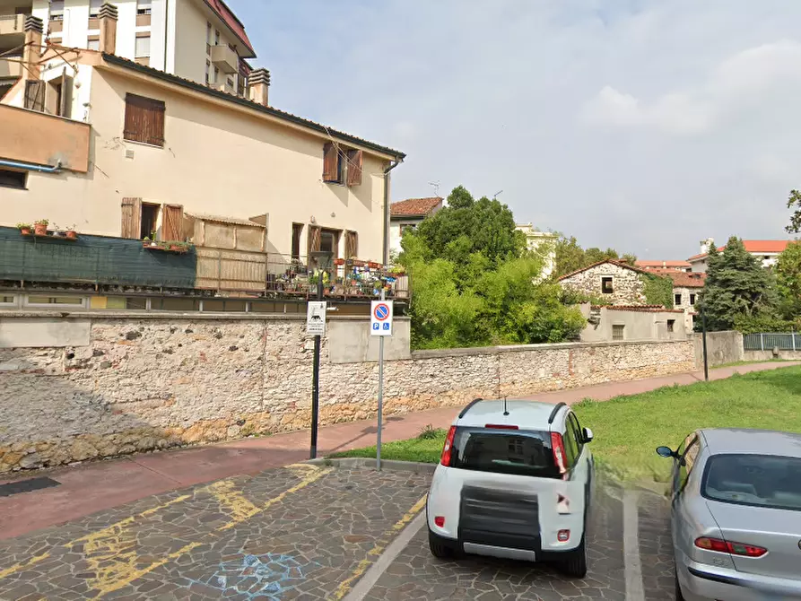 Immagine 4 di Appartamento in vendita  in Via Camillo Cavour  a Arzignano
