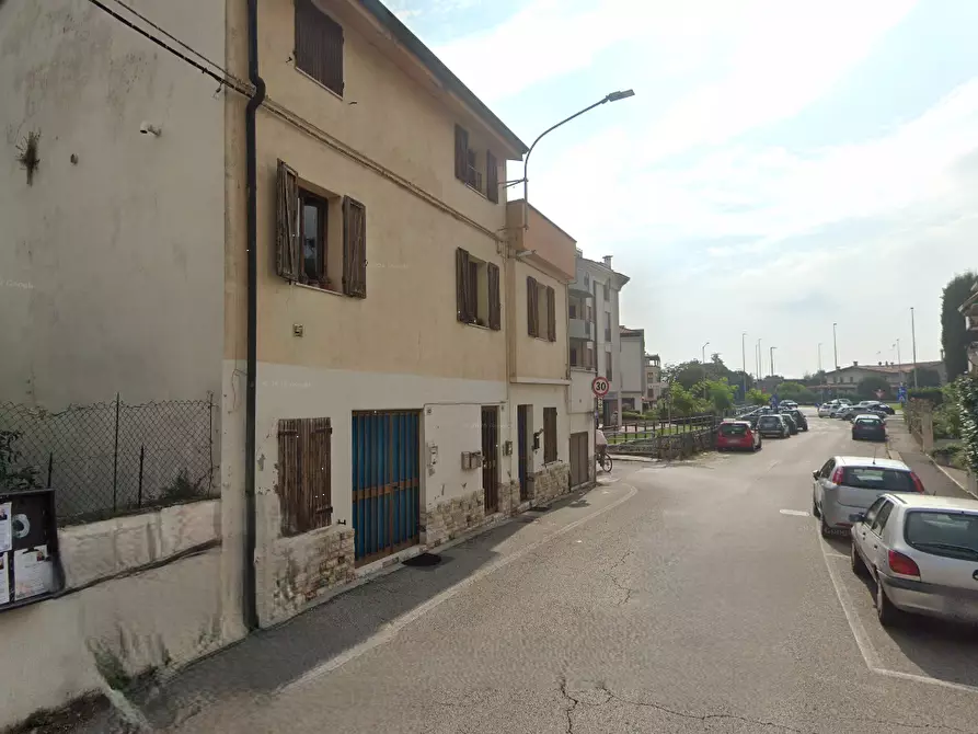 Immagine 8 di Appartamento in vendita  in Via Camillo Cavour  a Arzignano