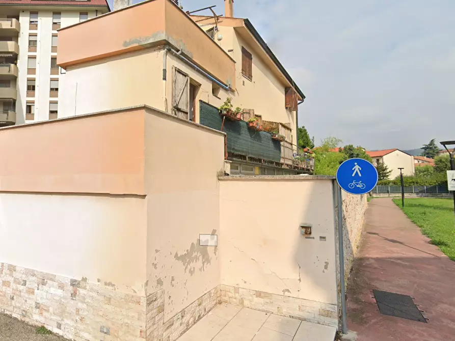 Immagine 14 di Appartamento in vendita  in Via Camillo Cavour  a Arzignano