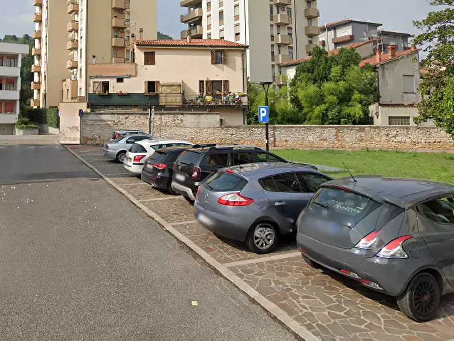 Immagine 16 di Appartamento in vendita  in Via Camillo Cavour  a Arzignano