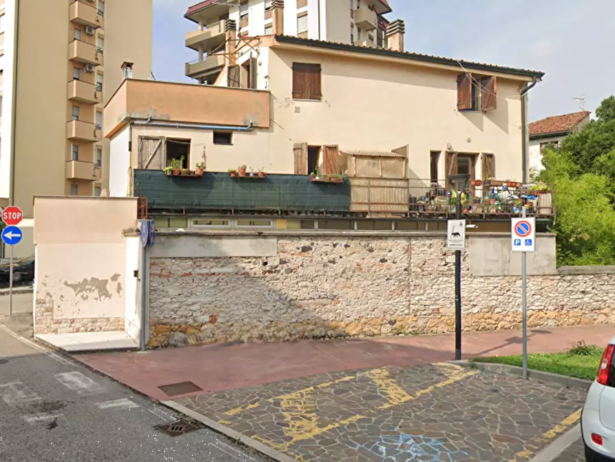 Immagine 23 di Appartamento in vendita  in Via camillo Cavour a Arzignano