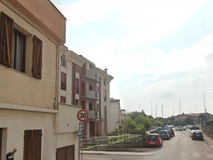Immagine 15 di Appartamento in vendita  in Via camillo Cavour a Arzignano