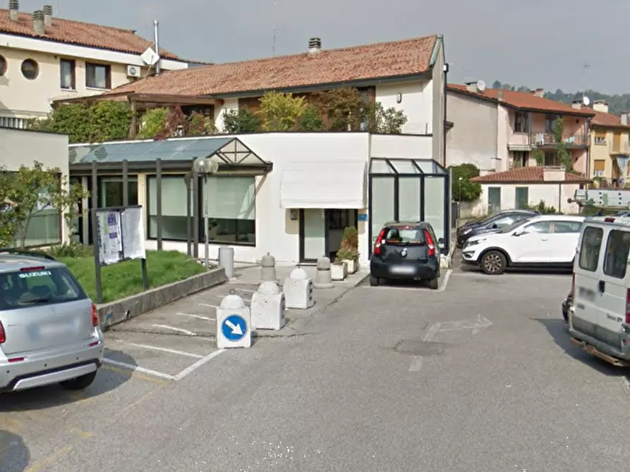 Immagine 12 di Negozio in vendita  in Viale Giuseppe Garibaldi  a Arzignano