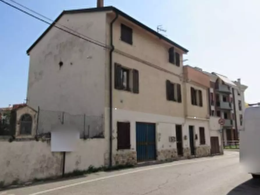 Immagine 2 di Appartamento in vendita  in via Camillo Benso a Arzignano