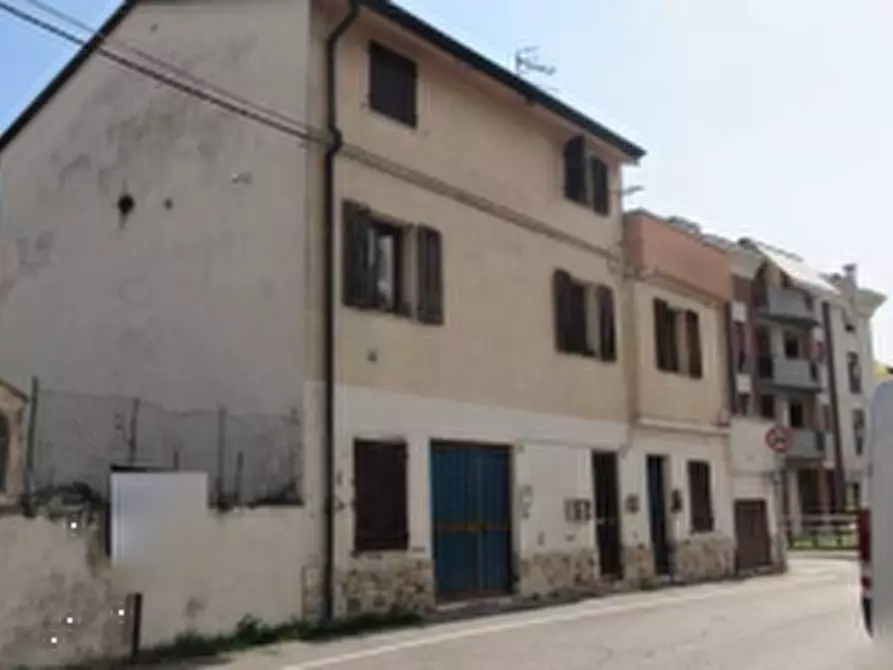 Immagine 6 di Appartamento in vendita  in via Camillo Benso a Arzignano