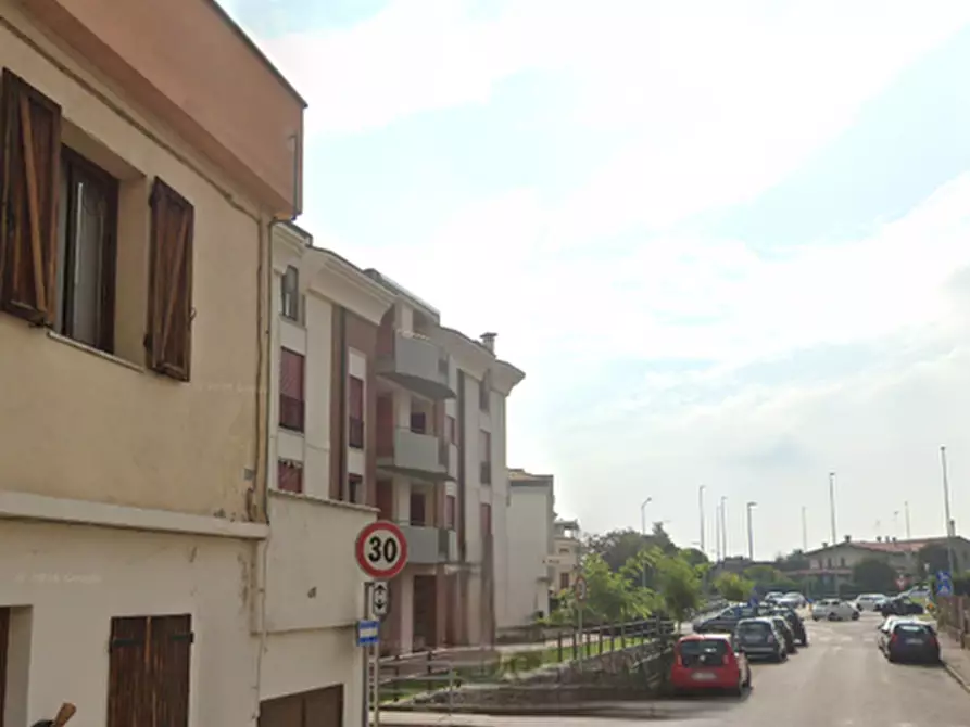Immagine 7 di Appartamento in vendita  in via Camillo Benso a Arzignano