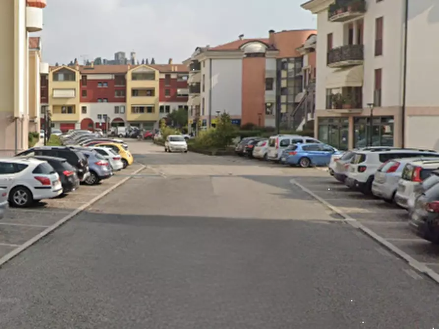 Immagine 17 di Appartamento in vendita  in via Camillo Benso a Arzignano