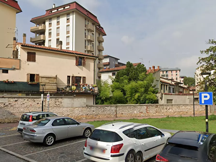 Immagine 19 di Appartamento in vendita  in via Camillo Benso a Arzignano