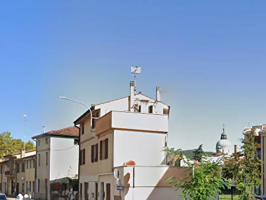 Immagine 23 di Appartamento in vendita  in via Camillo Benso a Arzignano