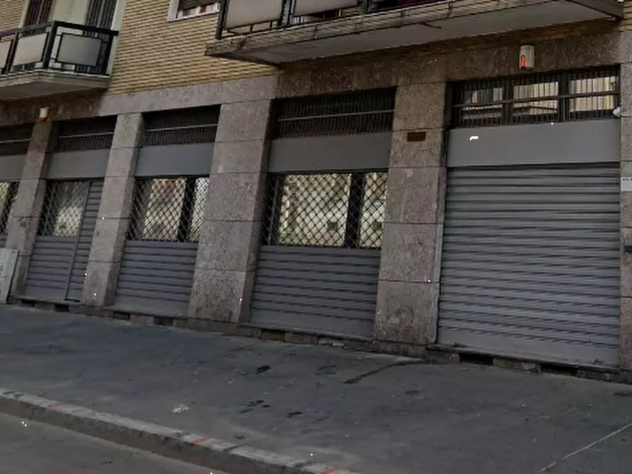 Immagine 10 di Negozio in vendita  in Via Neera a Milano