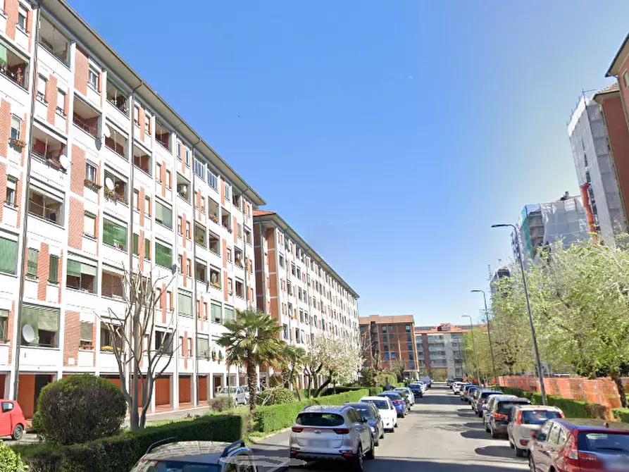 Immagine 3 di Appartamento in vendita  in Via Longarone a Milano
