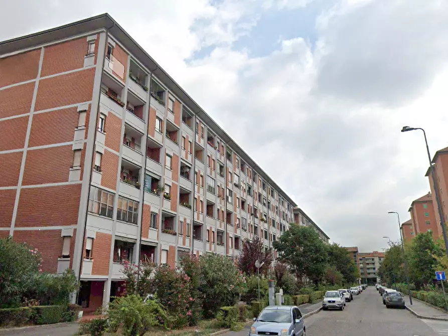 Immagine 10 di Appartamento in vendita  in Via Longarone a Milano