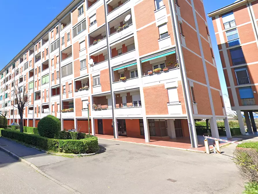 Immagine 15 di Appartamento in vendita  in Via Longarone a Milano