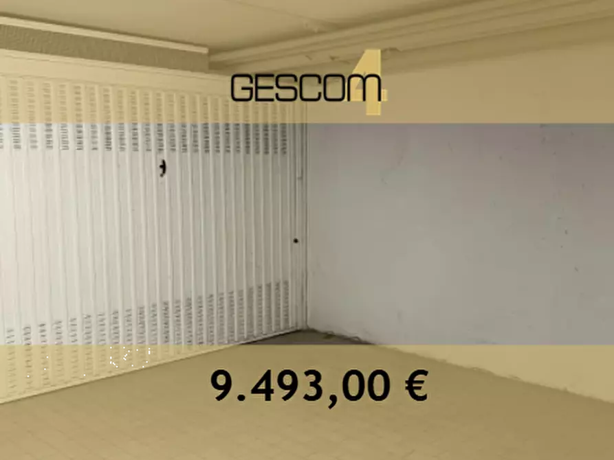 Immagine 1 di Garage in vendita  in Via Giuseppe Mazzini a Bazzano