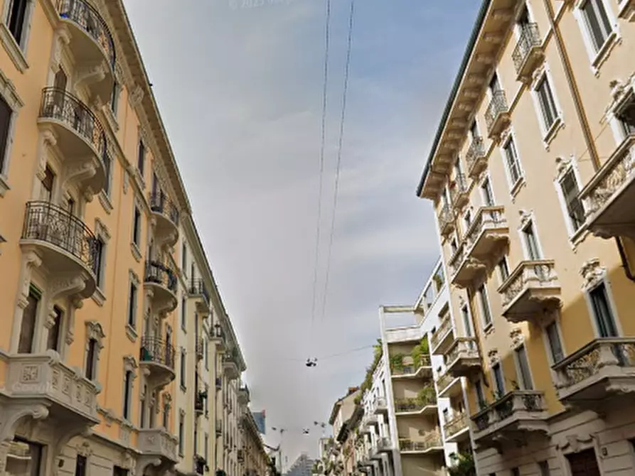 Immagine 20 di Appartamento in vendita  in Via Lodovico Castelvetro a Milano