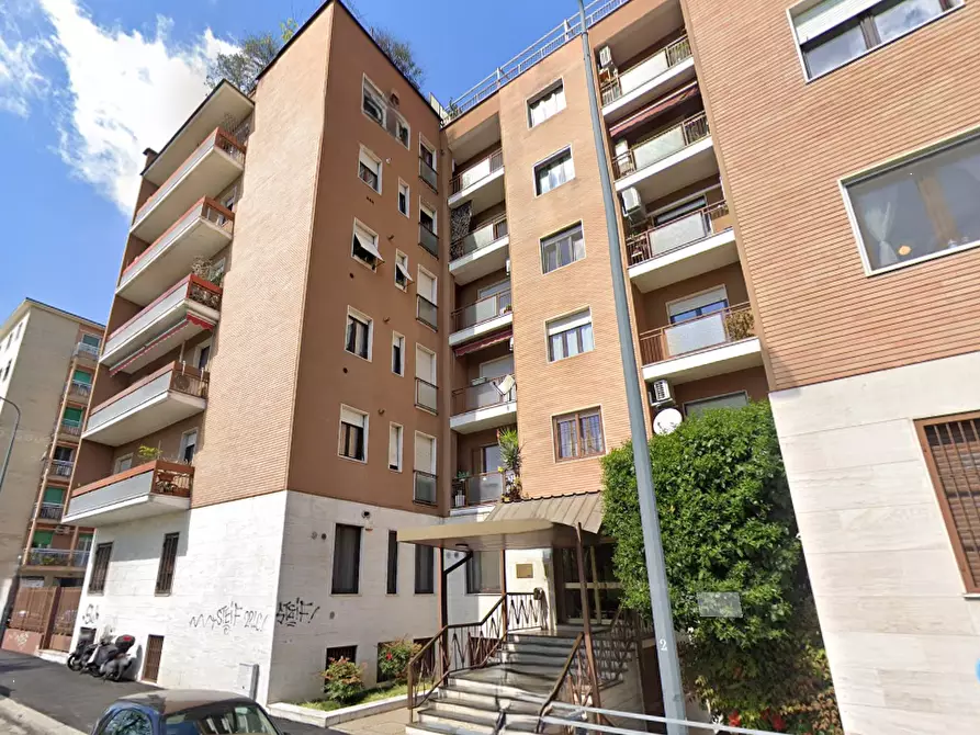 Immagine 2 di Appartamento in vendita  in Via Fiuggi a Milano