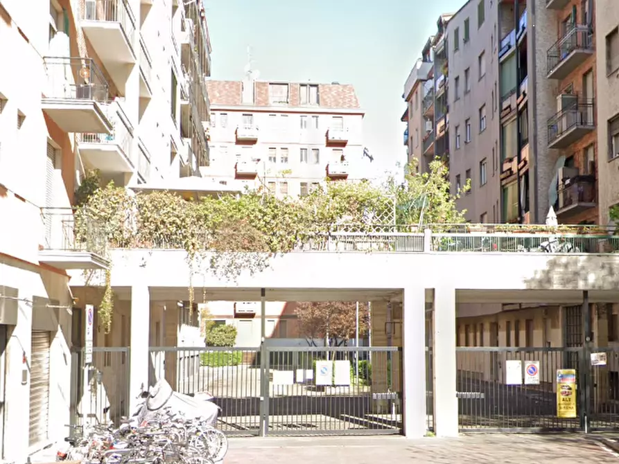Immagine 14 di Appartamento in vendita  in Via Paolo Mantegazza a Milano