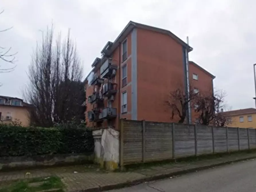 Immagine 8 di Appartamento in vendita  in Via Canonica a Abbiategrasso