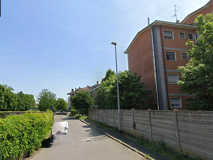 Immagine 17 di Appartamento in vendita  in Via Canonica a Abbiategrasso