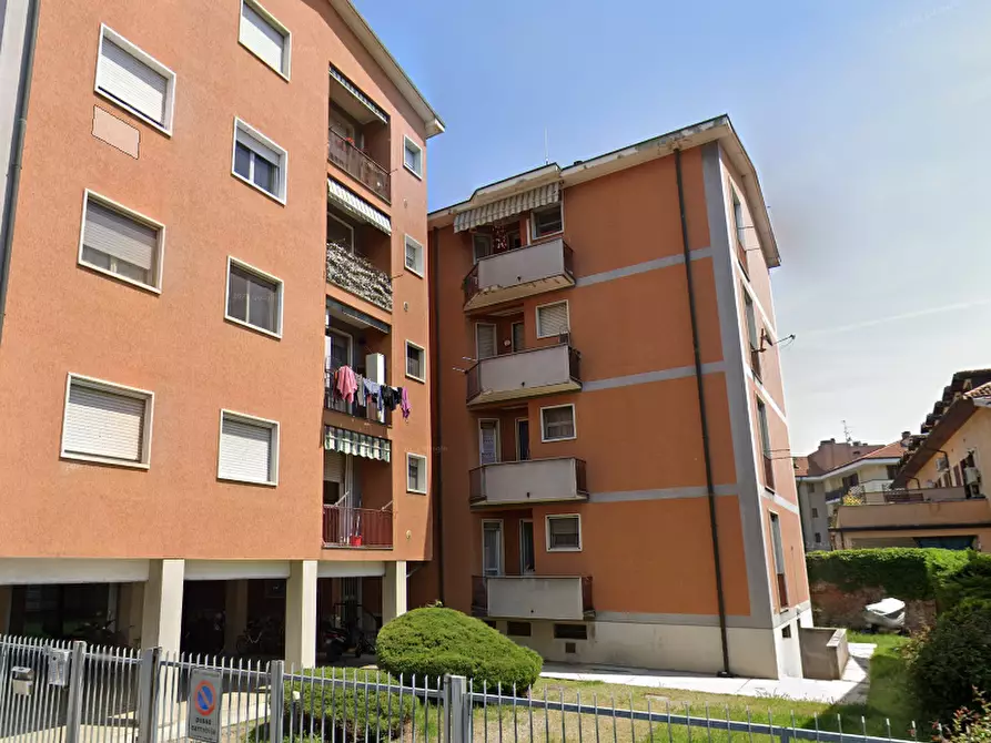 Immagine 20 di Appartamento in vendita  in Via Canonica a Abbiategrasso