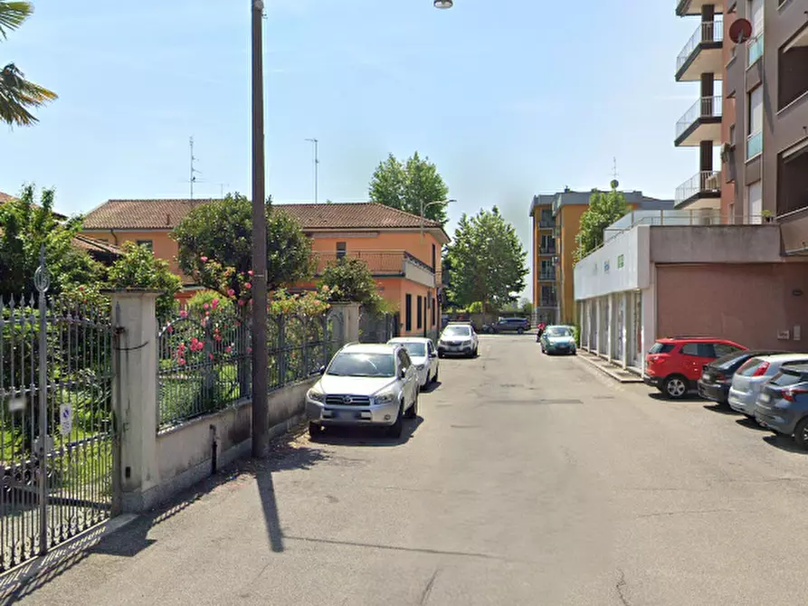 Immagine 24 di Appartamento in vendita  in Via Canonica a Abbiategrasso