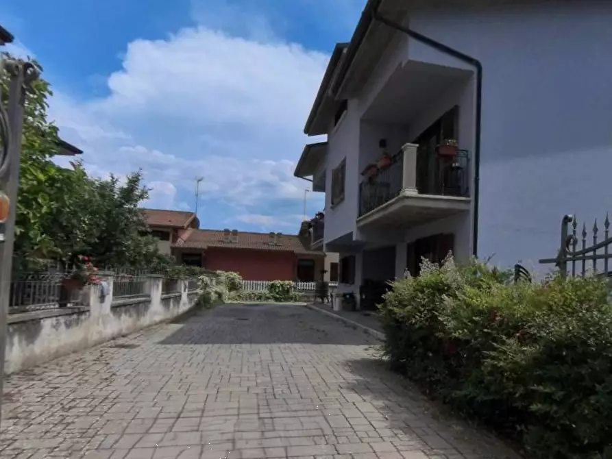 Immagine 3 di Porzione di villa in vendita  in Via Onna a L'aquila
