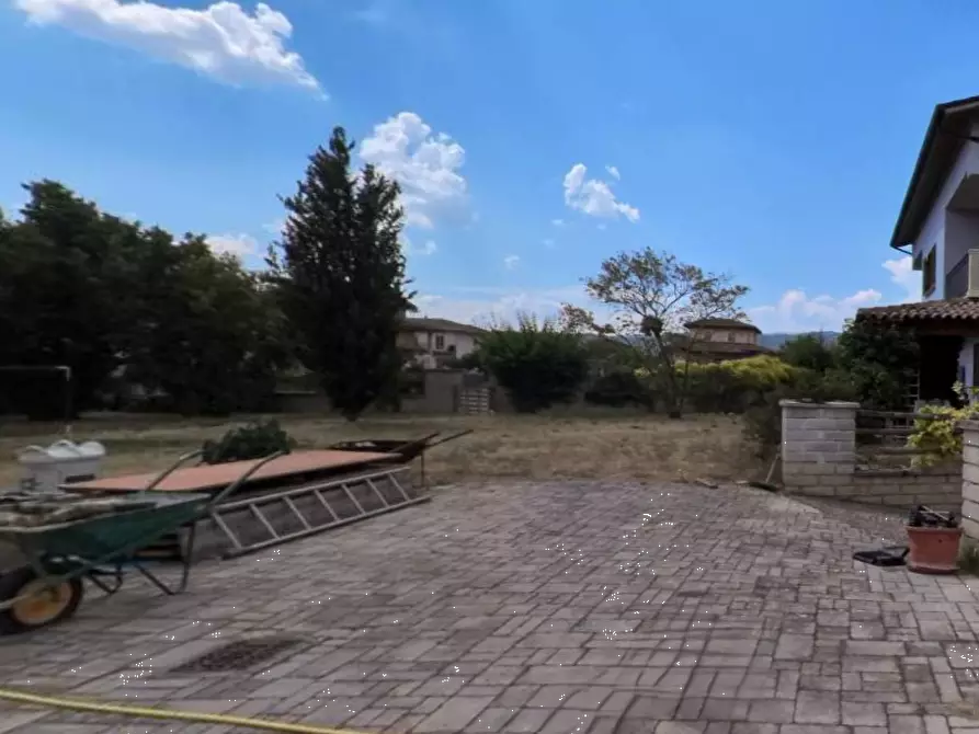 Immagine 16 di Porzione di villa in vendita  in Via Onna a L'aquila