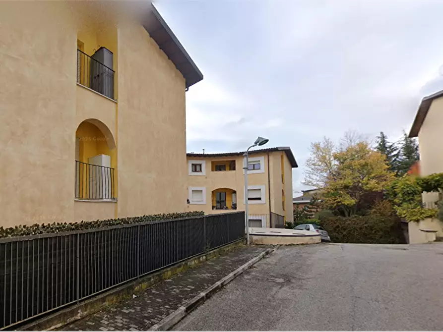 Immagine 8 di Appartamento in vendita  in Via Marruvium a L'aquila