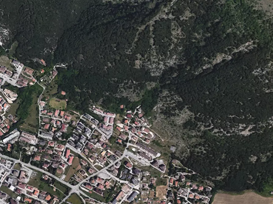 Immagine 16 di Appartamento in vendita  in Via Marruvium a L'aquila