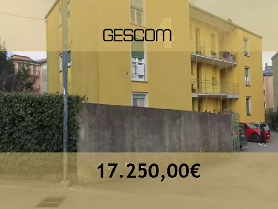 Immagine 1 di Appartamento in vendita  in Via Istria a Calolziocorte