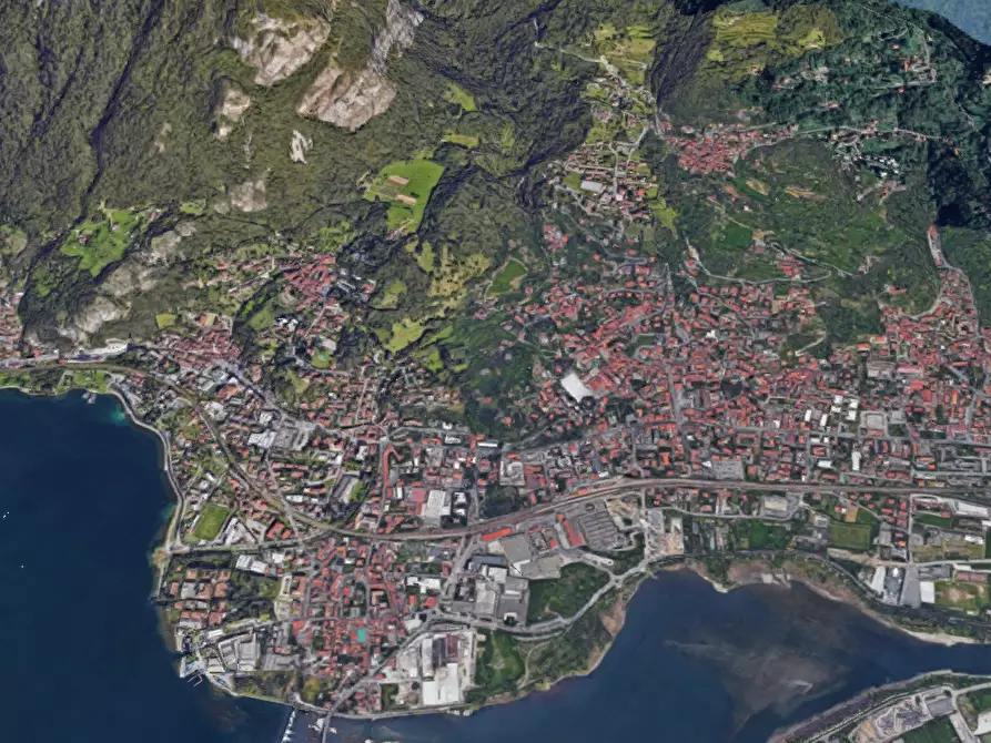Immagine 16 di Appartamento in vendita  in Via Istria a Calolziocorte