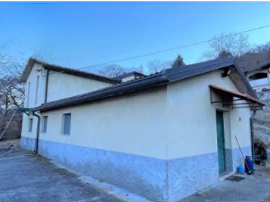 Immagine 3 di Laboratorio in vendita  in Via s. Zeno a Pian Camuno