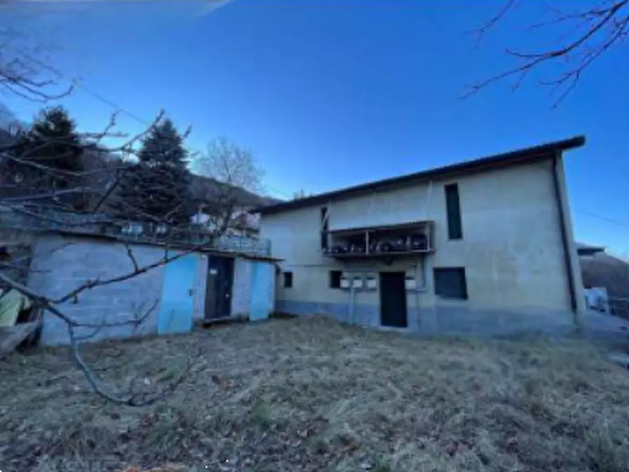 Immagine 4 di Laboratorio in vendita  in Via s. Zeno a Pian Camuno